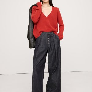 Lightweight Cashmere Low V-Neck Sweater