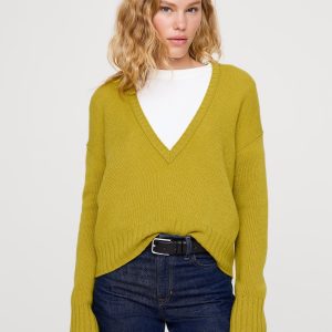 Lightweight Cashmere Low V-Neck Sweater